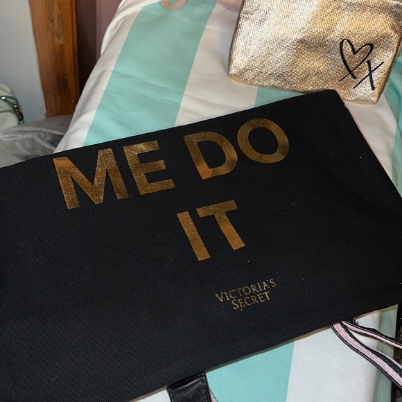 NWT VICTORIA SECRET CUTE TOTE - Picture 4 of 6